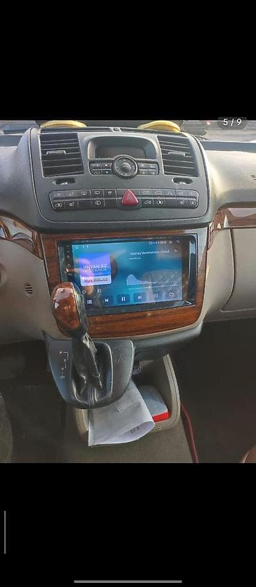 Mercedes-Benz Viano, qara rəng, uzun kuzovlu miniven. Xüsusiyyətlər — 4