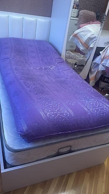 Təknəfərlik çarpayı, Komod