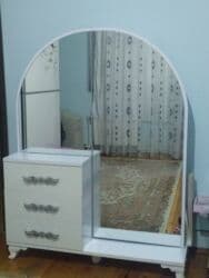 Qida məhsulları: Yataq dəsti. Çarpayi taxt, dolab güzgü, iki tumba — 2