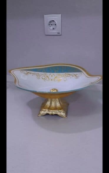 Böyük Dekor Vaza Satilir Gösterişdi Böyük Zövqlu hecmli Debde olan en