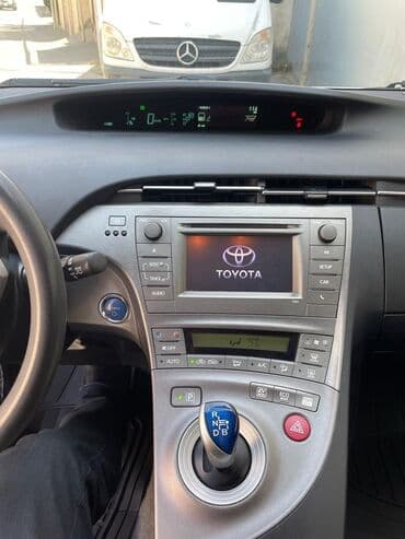 pirsep satisi: Toyota Prius: 1.8 l | 2014 il Hetçbek — 12
