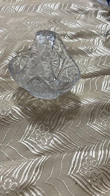 Tom xrustal dekorativ səbət