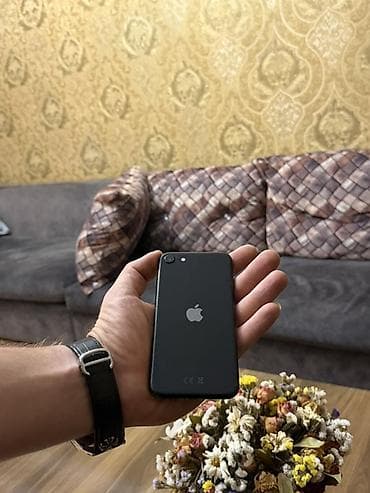 iphon 11 pro max: IPhone SE 2020, 128 GB, Qara, Barmaq izi — 2