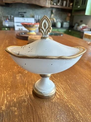 konfet qabi: Dekorativ qapaqlı şirniyyat qabı/kupa - Material: şüşə/keramika tipli — 1