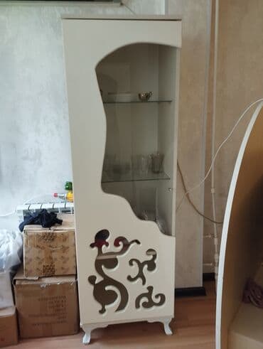 komputer altlığı: TV altlığı — 1