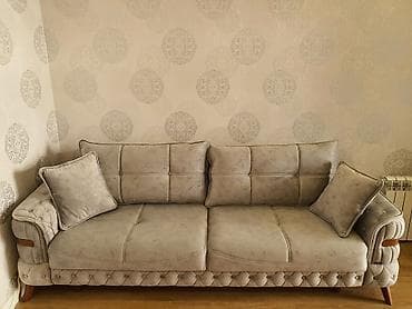Divanlar: Açılıb-yığılan 3 nəfərlik divan satılır. Divan açıldıqda geniş yatacaq — 1