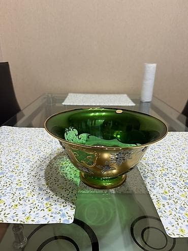 sufre: Boqema vaza - Material: qalın şüşə - Rəng: zümrüd-yaşıl daxili — 1