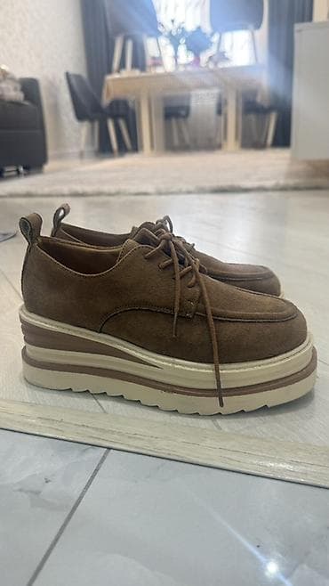 eqa shoes ecemi unvan: Yenidi 1 dəfə geyinilib.Alan ozu de gorecek.70mana almisam.40mana — 3