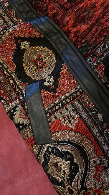 qırmızı kupalnik: Yenidir,100azn alınıb 70-80arası satılır — 3