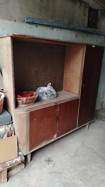 сервант: Retro taxta sekreter/servant vitrin - Material: təbii ağac və faner — 1