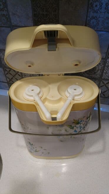 Rəng - Bej, Termos, Paslanmayan polad, 2,5 bucket volume l