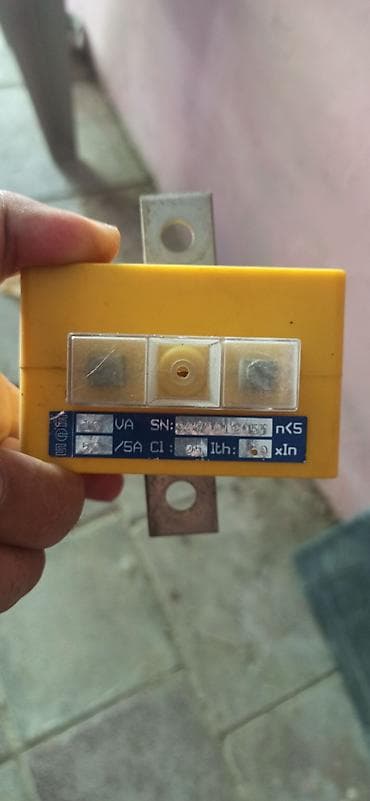 ECS markalı cərəyan transformatoru (CT) - Model məlumatları lövhədə