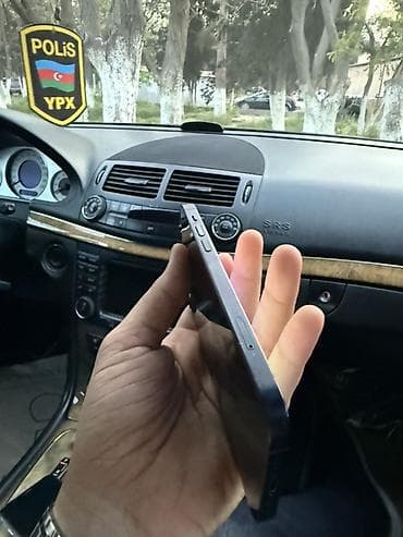 telefin: IPhone 12, Qara — 2