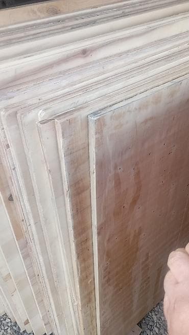 Məhsul: Taxta lövhələr fanerkalar 1.20 nin 1 metreye bir ededi 6 manat