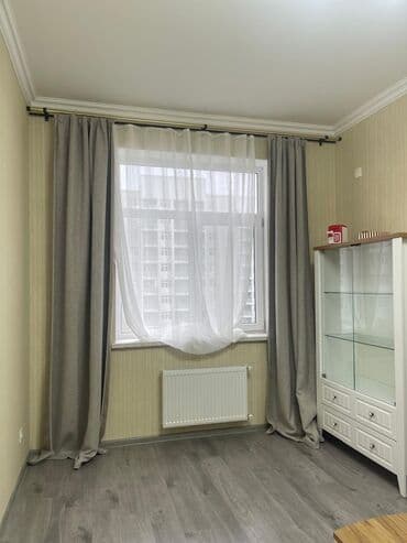 quxna ustolu: Jurnal masası, Komod, TV stend — 5