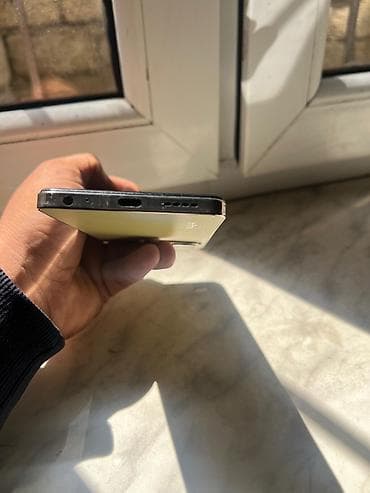 Infinix Hot 40, 128 ГБ, цвет - Золотой, С документами — 6