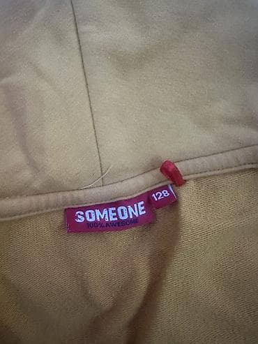 Koftalar, sviterlər: Uşaq üçün sarı rəngli kapüşonlu svitşot. - Brend: SOMEONE (etiketdə — 2