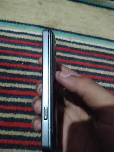 mini led: Samsung < 2 GB Memory Capacity, rəng - Gümüşü, Düyməli — 2