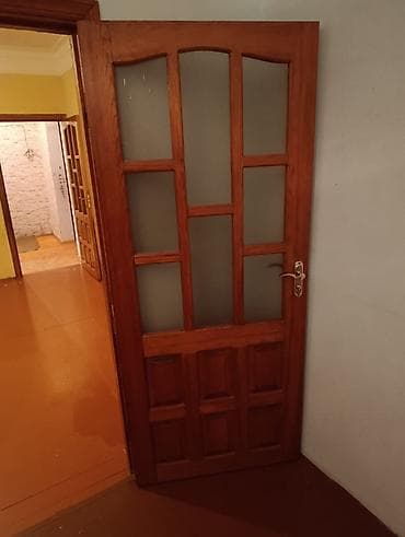mebel home: İşlənmiş ev qapı və pəncərələri satılır. Taxta qapılardır. İstəyən — 3