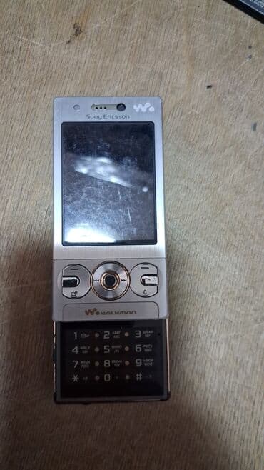 010 la nomreler: Nokia C6, rəng - Qara, Sensor — 40