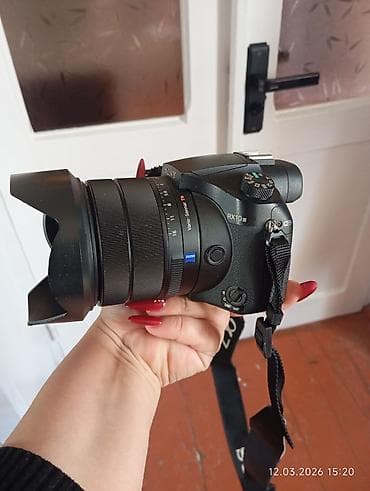 elektrikli samovar: Sony A-mount güzgüsüz fotoaparat və universal zum obyektiv dəsti - — 6