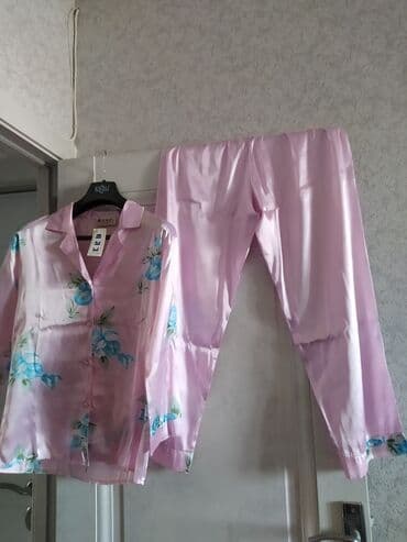 gece koynekleri: Tezedirler. Desmal naboruda, Gece geyim dəstləri de — 8