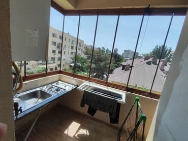 gorədildə satılan evlər: Bakıxanov qəs., 3 otaqlı, Yeni tikili, m. Neftçilər, 106 kv. m — 4