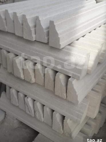 demir mehecerler: Məhəccər bəzəyi, Daş — 4