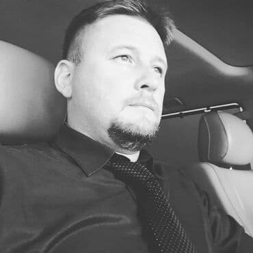 ищет работу: Водитель со стажем ищет работу. пунктуальность, акуратность — 1