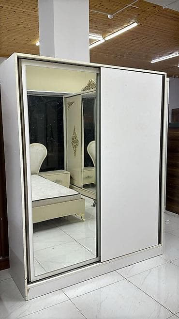 *Tecili Satlir 180 azn .Dolab* Olculer En. 1.60sm Hudurluk. 2m