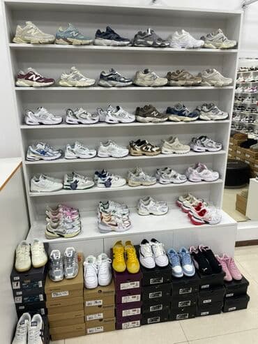 dibçək rəfi: 4 ədəd dolablı vitrin, güzgü və kassa masası dəyərindən ucuz qiymətə — 4