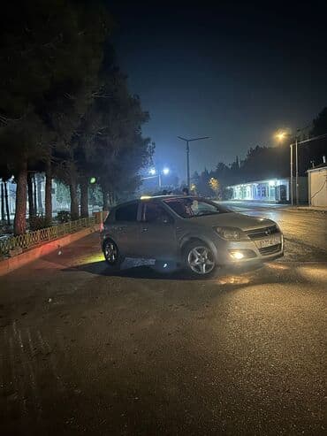 Opel Astra: 1.3 l | 2006 il 357000 km Hetçbek