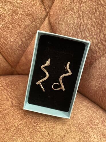 tek qas gumus uzuklerin qiymeti: Dəstə daxildir: Sırğa, Gümüş, 925 Əyar — 1