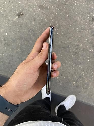 mac pro: IPhone 11 Pro, Space Gray — 4
