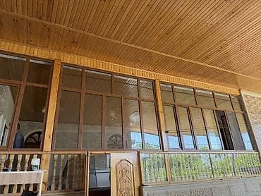 doşəmə ustu guzgu: Plastik ayna satiliq aynalarina kimi usdedi hundurluk 2.30) eni 3,52) — 1