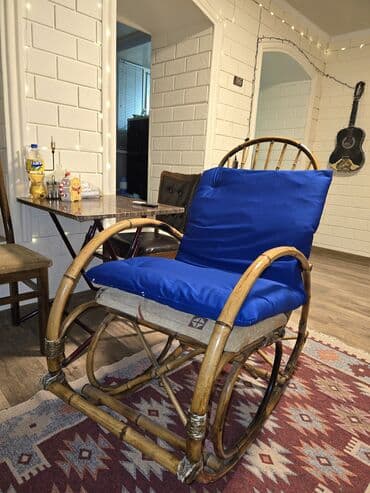 Kreslo-kaçalka, Parça