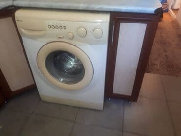 kurdexanida evler: Nizami rayon Icra Hakimiyyətinin arxasinda 5 mərtəbəli binanın 1ci — 6