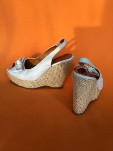 qoyun dərisindən ev üçün qadın şap şapları: Ölçü: 36, rəng - Ağ, İşlənmiş — 4