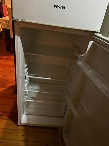 sharp soyuducu: İşlənmiş 2 qapılı Vestel Soyuducu Satılır, rəng - Ağ — 3