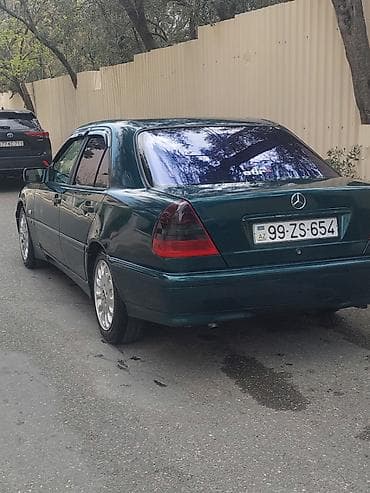 Mercedes-Benz C-Class: 1.8 l | 1997 il Sedan — 6