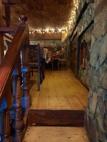 novxani restoranlar: Xətai metrosunun yaxınlığında, 50 kv.m sahəsi olan, bütün — 6