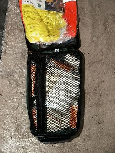 tibbe aid sekiller: Şəkildə gördüyünüz bütün apteçkalar yenidir Almanyadan gəlib çox — 9