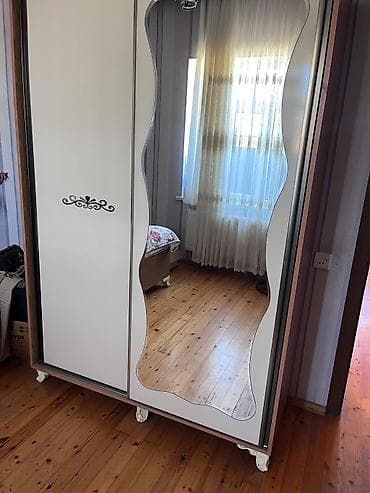 Dolab ela veziyetde hecbir problemi yoxdu 170 AZN catdirilma mümkündür