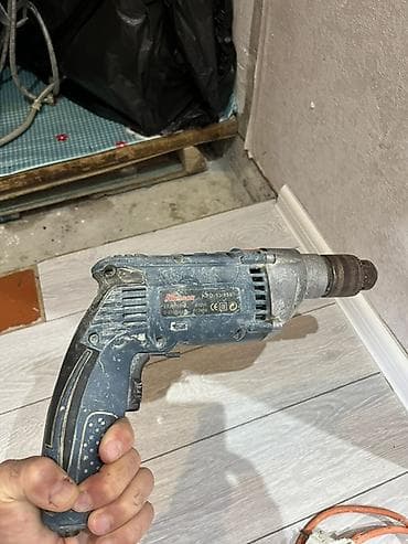 Elektrikli qazma aparatı satılır. Şəkillərdə göründüyü kimi klassik