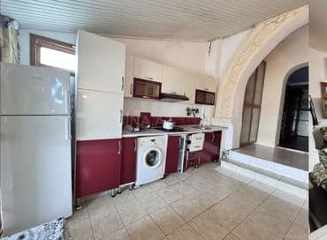 qəbələdə evlərin qiyməti: Şimali Qres qəsəbəsində 2 mərtəbəli binanın 1 mərtəbəsində 2 otaqlı 3 — 17