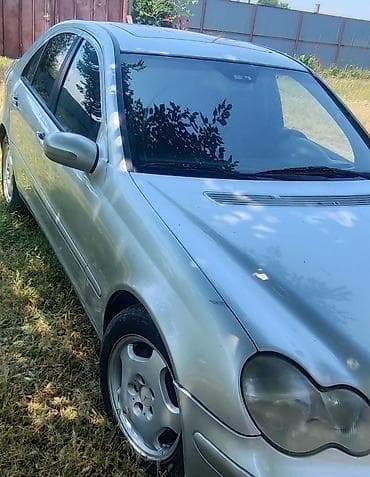 mtz 80 matoru: Mercedes-Benz C-Class: 2 l | 2000 il — 1