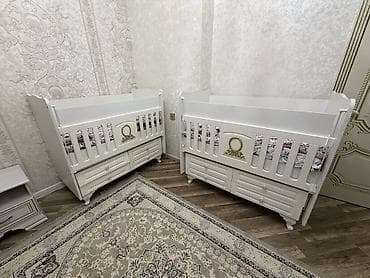 Oğlan və qız üçün, Dördbucaq, Beşik, Matras ilə, Yellənmə mexanizmsiz