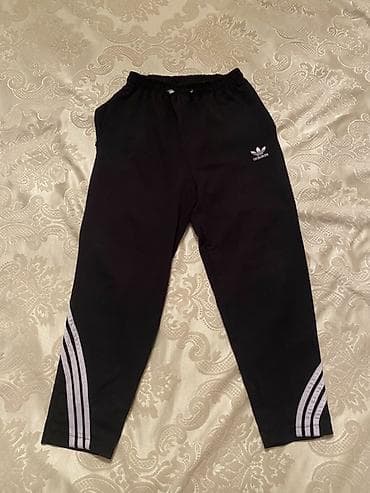 Adidas trefoil loqolu idman şalvarı - Rəng: qara - Dizayn: ön hissədə