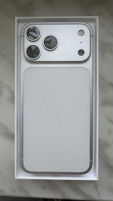 philips xenium 9@9z: IPhone 17 Pro Max, 256 GB, Gümüşü — 1