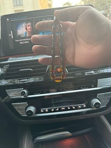 xari bulbul simvolu: Ateş kəhraba - Material: şəffaf, qəhvəyi-kehraba. Üstündəki osmanlı — 2